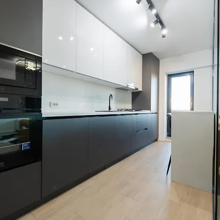 Vanda - Park-view With Private Balcony 公寓