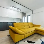 Vanda - Park-view With Private Balcony * ブカレスト