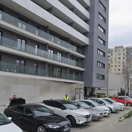 Vanda - Park View Apartment Near Obor Market & Metro Station * Bukareszt