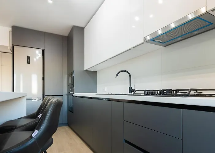 Vanda - Park-view With Private Balcony Apartment *