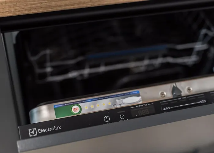 Vanda - Park-view With Private Balcony *