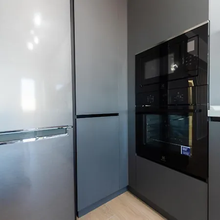 Vanda - Park-view With Private Balcony Apartament Bucureşti