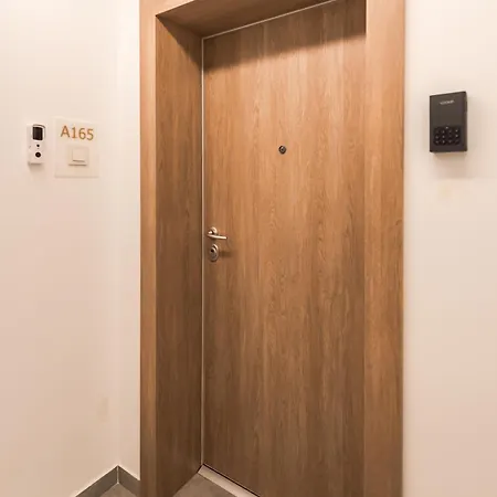 Apartament Vanda - Park-view With Private Balcony Bucureşti